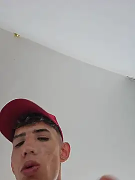 Chat +18 de Darwinstark_ ao vivo