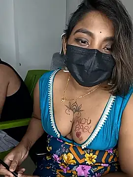 Trending_Couple XXX чат на живо