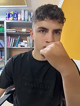 AdrianRinaldi Webcamshow