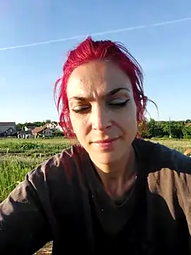 MalditaLocaa élő XXX-chatje