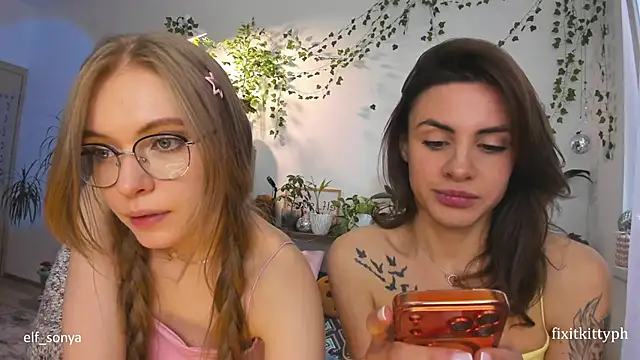 KittyNeon – Kamerová šou