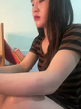 Cherry_kis Pertunjukan Webcam