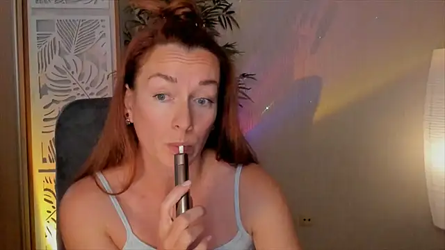 Chat +18 de RebeccaMartinez ao vivo