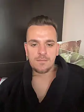 Chat +18 de Huge_cock22cm ao vivo