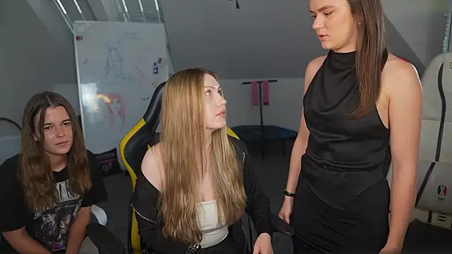 Вебкам-шоу AriaAstra