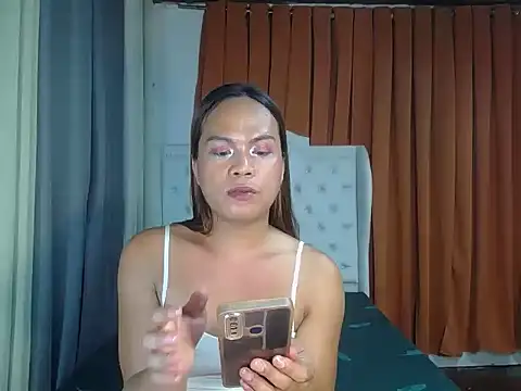kharen_bigcock Pertunjukan Webcam