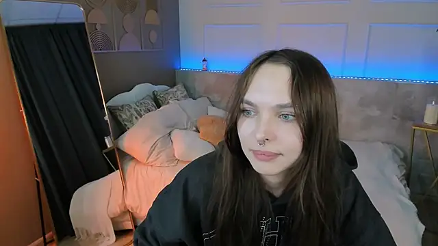 ChloeSunny XXX чат на живо