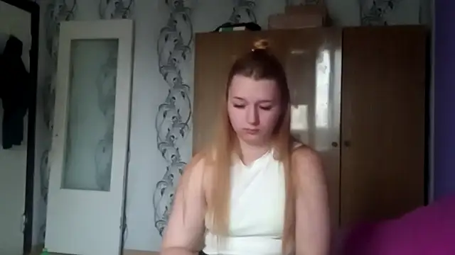 RaeannRoewe Webcamshow