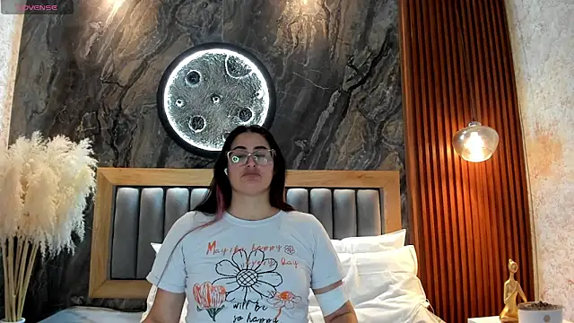Chat XXX en directo de BellaPeers_