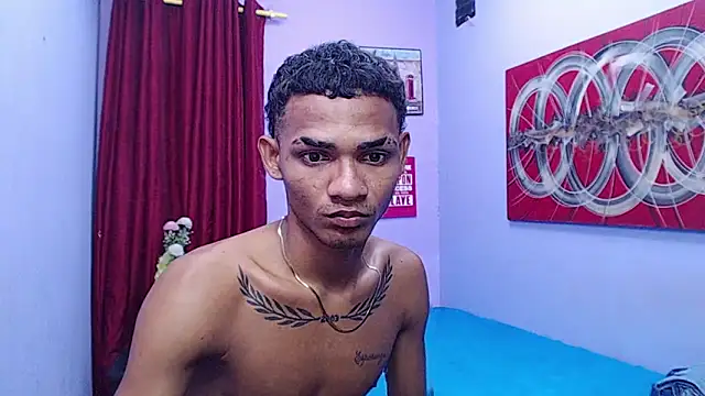 Chat +18 de black_twinks ao vivo