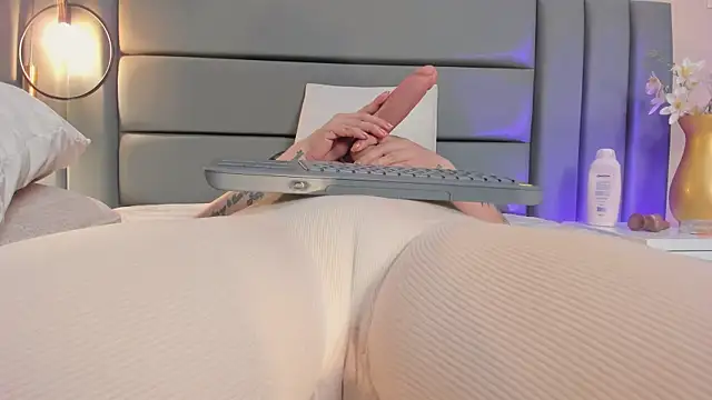 SeleneLujan élő XXX-chatje
