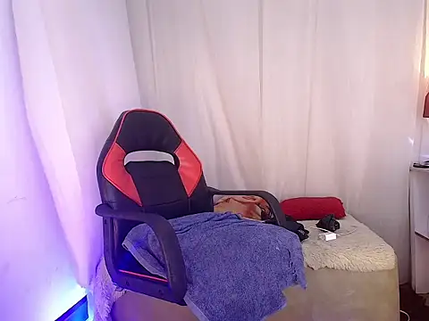 laurasofia45 即時 XXX 聊天