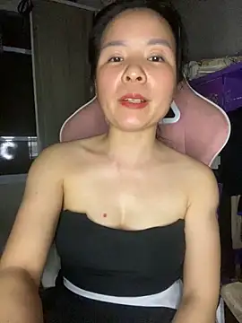Czat XXX na żywo – Ivy_Trix2