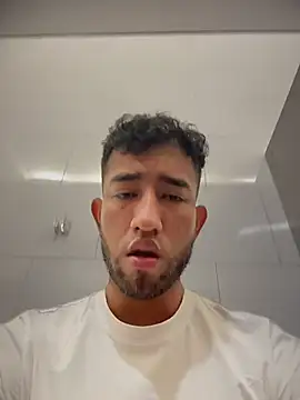 liam_bronw Show in webcam