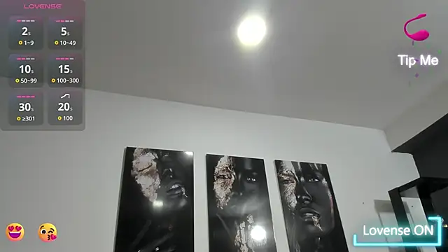 Ximena_Rossi Adlı Modelin Canlı XXX Sohbeti