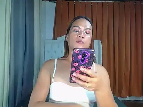 kharen_bigcock 在線直播表演