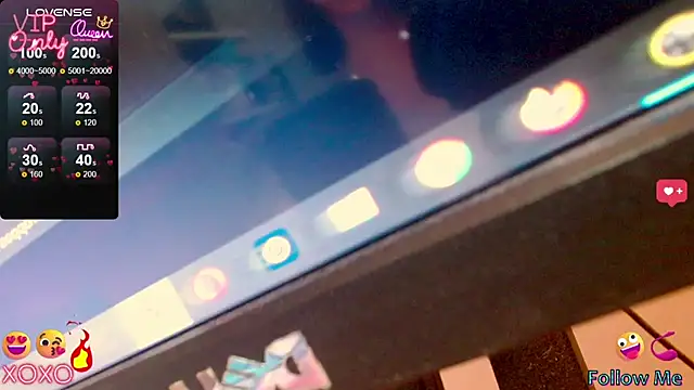 Živý XXX chat _QueenGoddess_