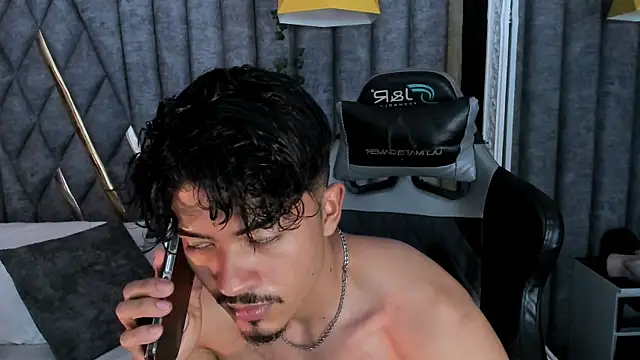 NicolaiKarav Chat XXX in diretta