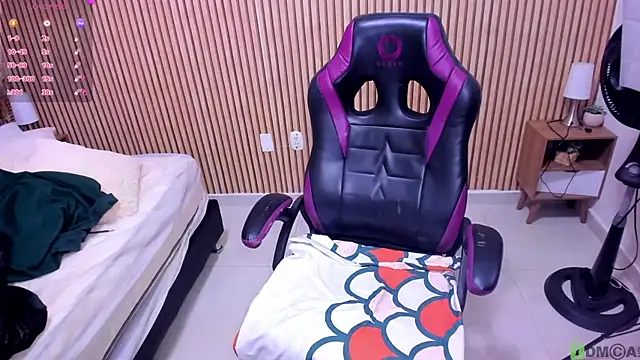 Chat +18 de julieth_love_ ao vivo