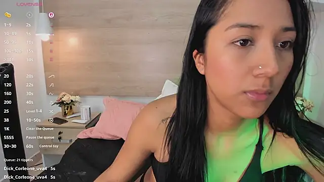 ninaBravu Live XXX-chat