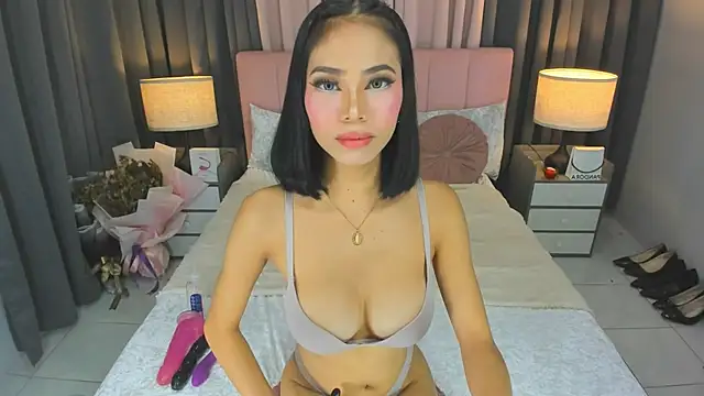 YlianaGivenchy 网络视讯表演
