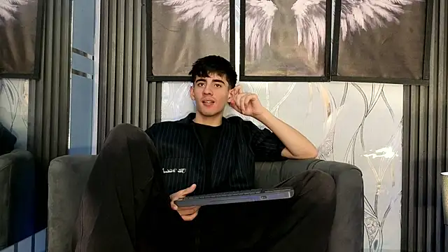 عرض كام demian_hot99