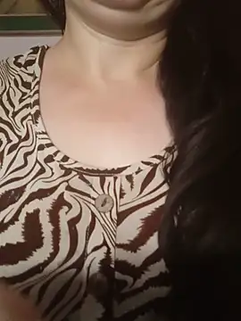 Pokazy przed kamerką – HAIRY_PUSSY_BIG
