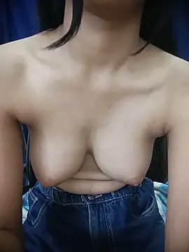 cutie-pie8: διαδικτυακό σόου στην κάμερα