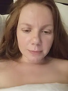 ElaizaFlanagan Adlı Modelin Canlı XXX Sohbeti