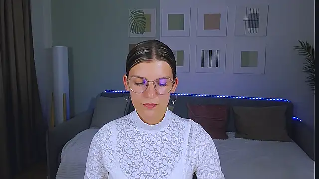 AnnaThorne's Live XXX Chat