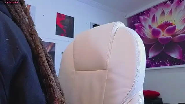 Онлайн чат XXX _sharlotte777