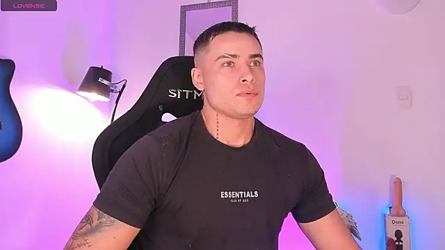 Chat +18 de connorsmiith ao vivo