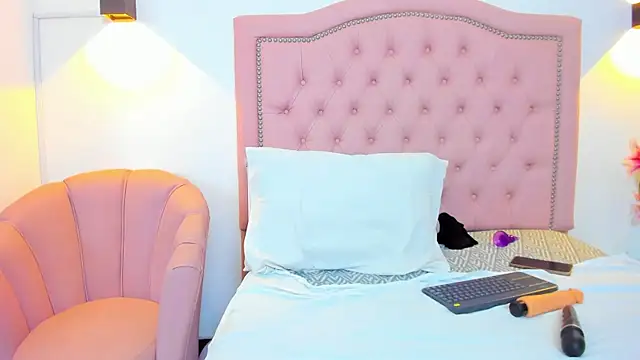 Paulynavera Chat XXX live