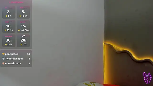 Amina_18's Webcam Show