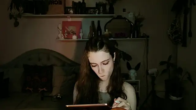 Yoka_paradoXXX élő XXX-chatje