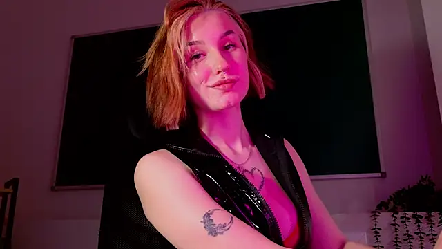 ClaireMathisのライブXXXチャット