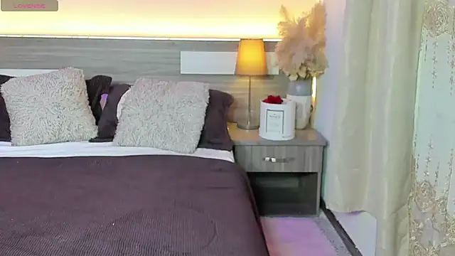 دردشة ZarahFoxx الجنسية المباشرة