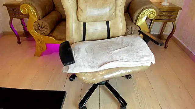 MaloryJones' Live XXX Chat