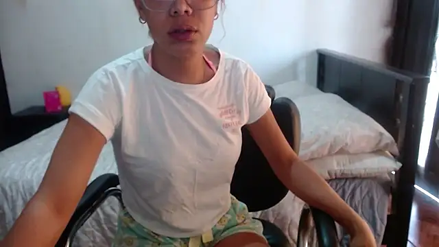 sensual_nataliee Adlı Modelin Canlı XXX Sohbeti