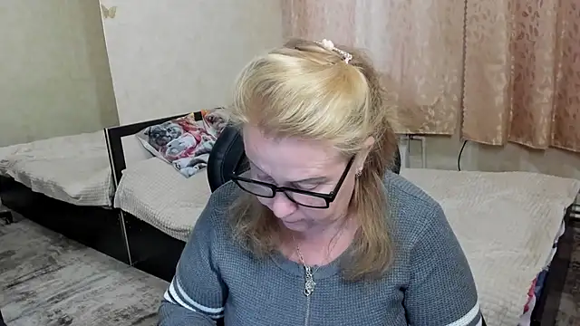 Frau_Marta Chat XXX live