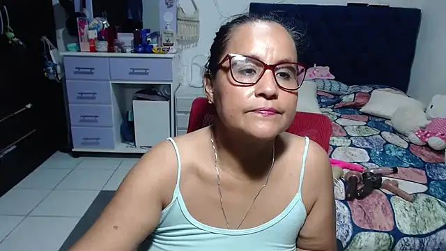 pervert_mommy_'s Live XXX Chat