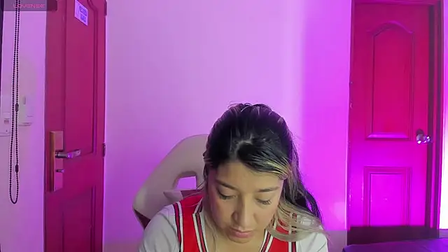 Dahiana_Dmour_ Adlı Modelin Canlı XXX Sohbeti
