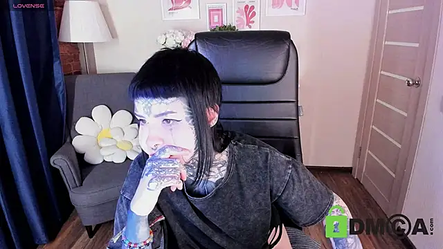 Bloood__Mary's Live XXX Chat