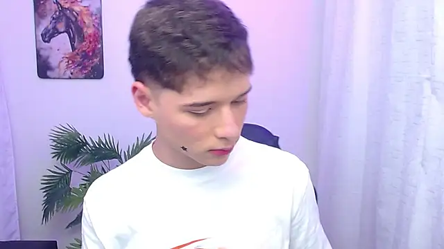 Mattass18's Live XXX Chat