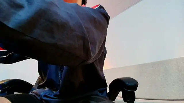 Chat +18 de Valentino_Rey ao vivo