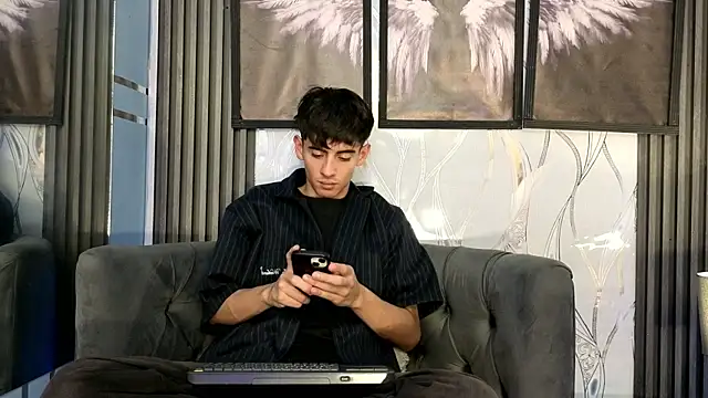 demian_hot99 Live XXX Chat