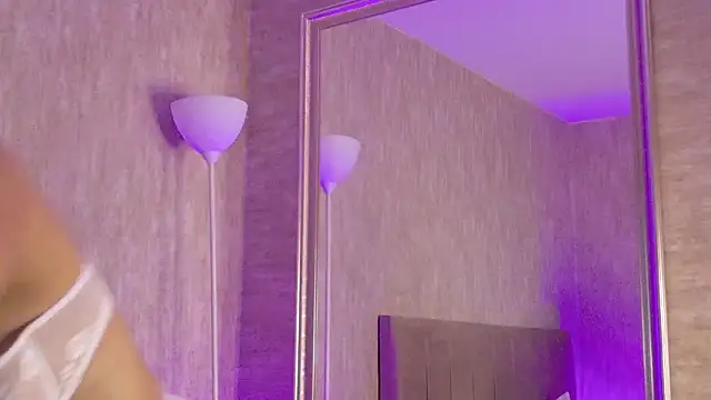 ValenBlossom Adlı Modelin Canlı XXX Sohbeti