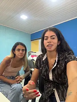 Chat +18 de bruxinha01 ao vivo