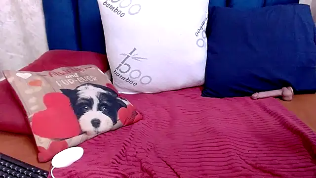 CurveyChocClitX5 – Live XXX-chat