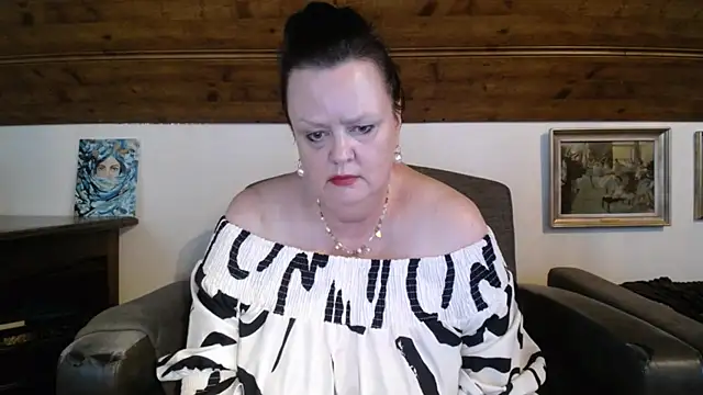 Chatroom XXX en direct de TiffanyMature